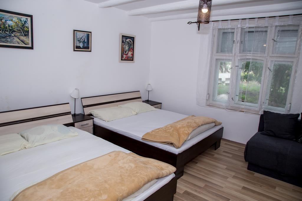 Hotel Casa Bella&Nova Palić Esterno foto