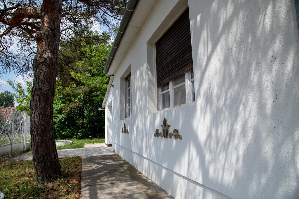 Hotel Casa Bella&Nova Palić Esterno foto