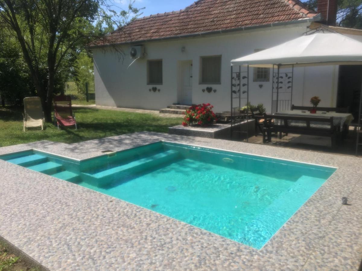 Hotel Casa Bella&Nova Palić Esterno foto